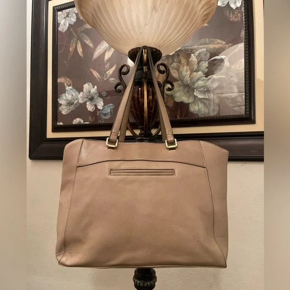 Tutilo please check all picture of condition - Picture 3 of 17